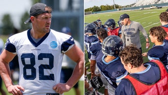 Cowboys legend coaches Texas high school football team to state title