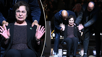 Bulls fans slammed for booing Jerry Krause with widow in attendance