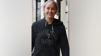 Felicity Huffman makes BOLD statement