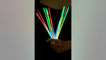 GLOW STICKS to be US Navy's next tool