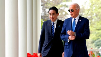 Biden scrambles for notes, 'list' of reporters to call on during presser with Japanese PM
