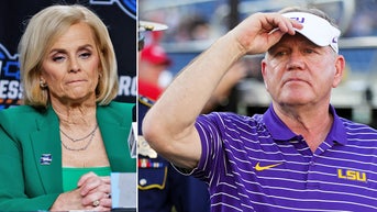 LSU football coach reacts to women's basketball team national anthem controversy
