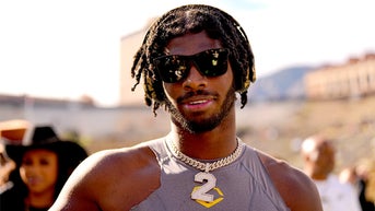 College football phenom releases debut rap single, immediately gets roasted for it