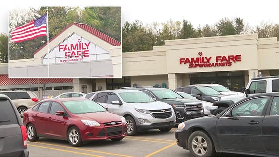 SHOCKING DISCOVERY: Woman Turns Grocery Store Sign into Her Home for a Year