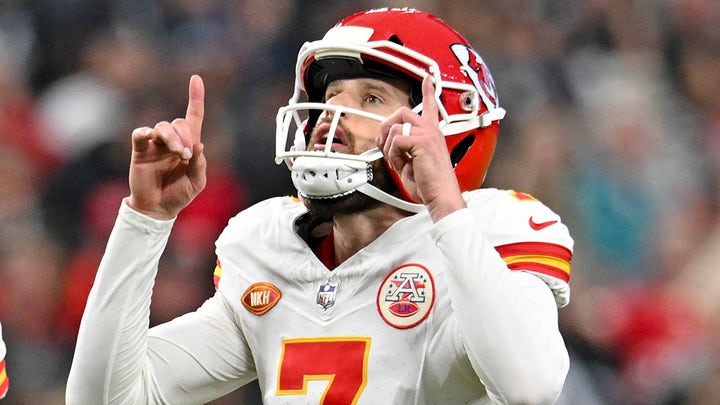 Jersey sales for Chiefs’ Harrison Butker skyrocket to top of the charts after faith-based graduation speech