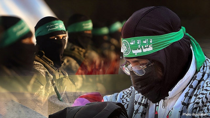 Jewish students who snapped 'disturbing' photo of man with Hamas headband on campus speak out