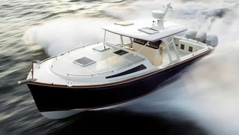 Boat crashes into North Carolina beach in wild video