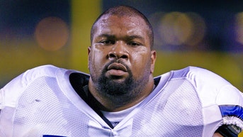 One of the best interior offensive lineman in NFL history dead at 52