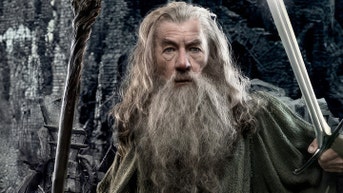 'Lord of the Rings' star hospitalized after falling off stage in London