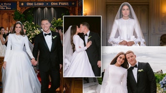 Supermodel who married NFL star defends decision to wear dress that did not ‘exude sex’ - Fox News