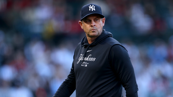 Yankees manager Aaron Boone defends center fielder after brutal error