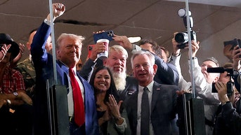 Fans cheer as Trump arrives at Alabama-Georgia showdown: ‘Four more years’ - Fox News