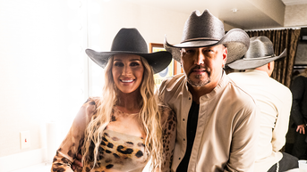 Country star's wife blames 'woke' culture for Billboard Magazine snub - Fox News