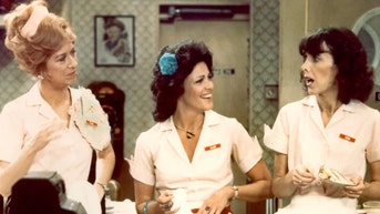 Award-winning actress and beloved sitcom star dies after health battle - Fox News