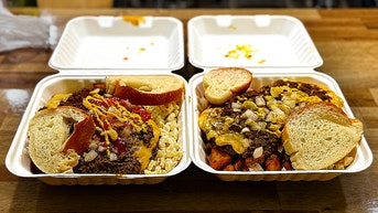 Pile of 'garbage' foods with debatable toppings is a delicacy in US city - Fox News