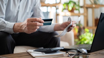 Experts warn America's 'credit card debt bubble' is about to burst - Fox News