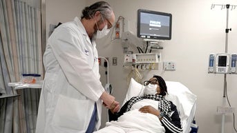 Patient receives cross-species transplant — and miraculously walks out of hospital days later - Fox News