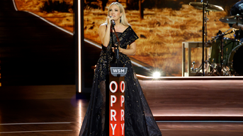 Carrie Underwood brings Grand Ole Opry audience to tears with special tribute - Fox News