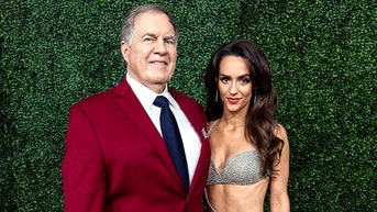 Relationship expert talks legendary coach's whirlwind romance with 24-year-old - Fox News