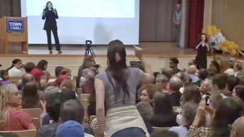 AOC town hall gets chaotic before she gets through a single presentation slide - Fox News