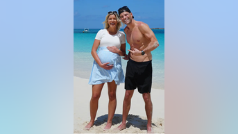 Couple visits EVERY country in the world - Fox News