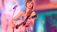 Taylor Swift triggers trans community by visiting sick child who likes reading 'Harry Potter' books - Fox News