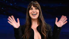 Dakota Johnson's low-cut dress had Jimmy Fallon rattled during 'Tonight Show' appearance - Fox News