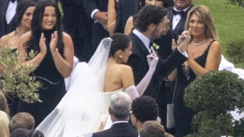 NFL star marries actress Hailee Steinfeld, comedian makes surprise appearance - Fox News