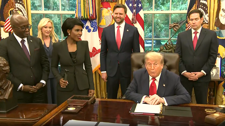 HAPPENING NOW: Trump meets with officials from Congo and Rwanda at White House - Fox News