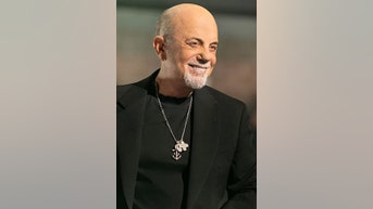 Billy Joel SURPRISES NYC pedicab driver - Fox News