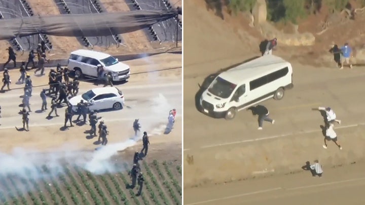Federal officers granted new powers after rioters attack vehicles at farm - Fox News