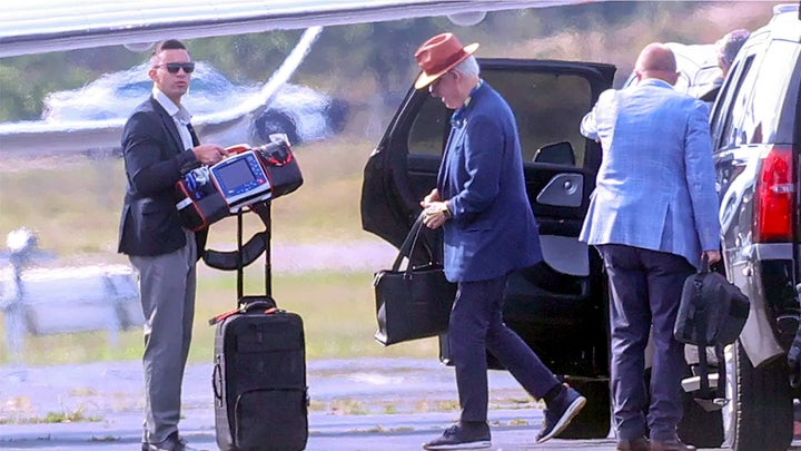 Bill Clinton’s health in question after he is seen with possible medical device - Fox News