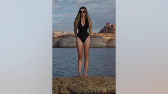 Sydney Sweeney poses for SWIMSUIT photos - Fox News
