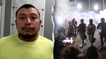 Feds: Chicago gang leader offered $10K on Snapchat to kill Border Patrol commander - Fox News