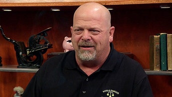 Rick Harrison calls for life sentences for fentanyl sellers after family tragedy - Fox News