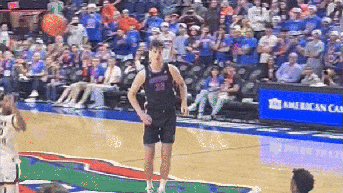 World's tallest teen makes college basketball history, sending Florida fans into frenzy - Fox News