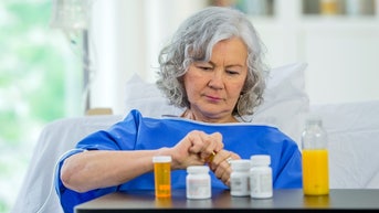 Researchers uncover hidden effects of multiple medications in older adults - Fox News