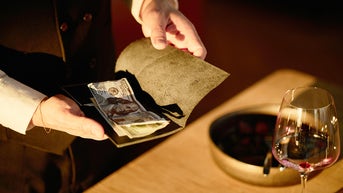 From brunch to dinner, experts say tipping should follow simple rule - Fox News