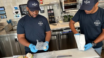 Iconic New York bagel brand muscles in on Florida, igniting fight over authentic flavor - Fox News