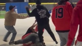 Shocking footage shows umpire, father attacked at youth baseball game - Fox News