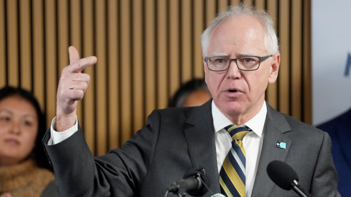 Minnesota governor extends olive branch to Trump after immigration dispute - Fox News