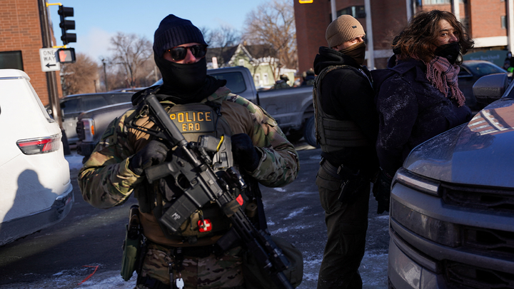 Officer with gun - Fox News