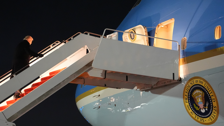 Air Force One turns back shortly after takeoff with Trump aboard, White House says - Fox News
