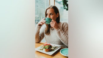 More Americans enjoy SOLO DINING - Fox News