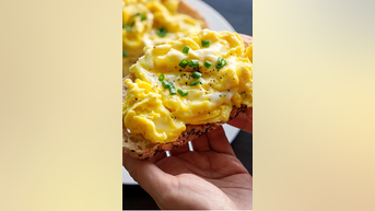 Chef's secret ingredient for SCRAMBLED EGGS - Fox News