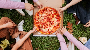 America's 5 best fast-food pepperoni pizzas ranked for National Pizza Day - Fox News