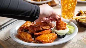 Super Bowl food frenzy unleashes deals as Patriots-Seahawks showdown nears - Fox News