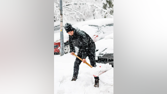 Doctors warn about 'HEART ATTACK' snow - Fox News