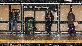 New York City mayor shuts down city as bomb cyclone threatens 2 feet of snow - Fox News