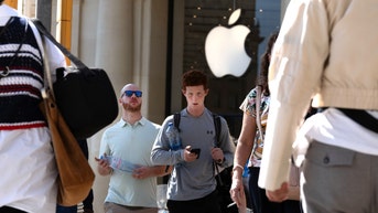 Editor-in-chief of Apple News faces scrutiny as iPhone app hit with bias allegations - Fox News